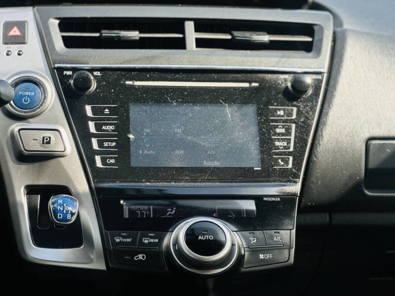 2015 Toyota Prius v Two