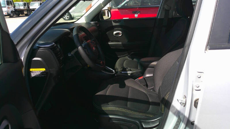 2016 Kia Soul +