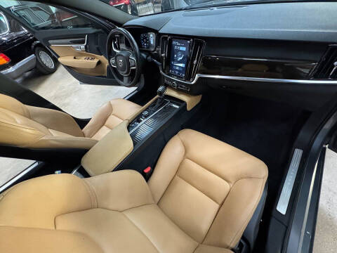2018 Volvo S90 T5 Momentum