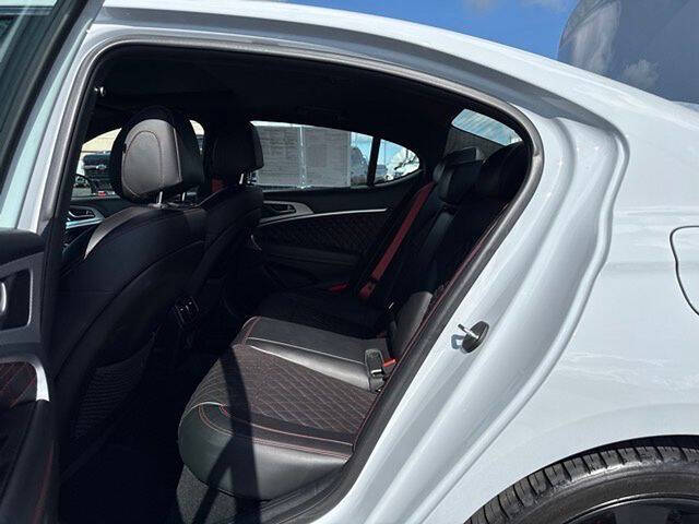 2022 Genesis G70