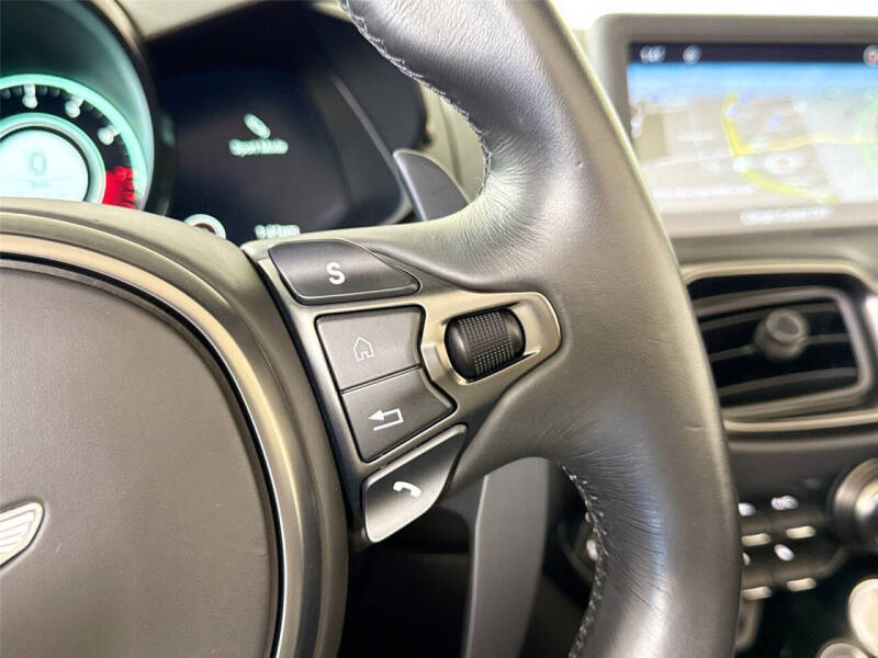 2022 Aston Martin Vantage