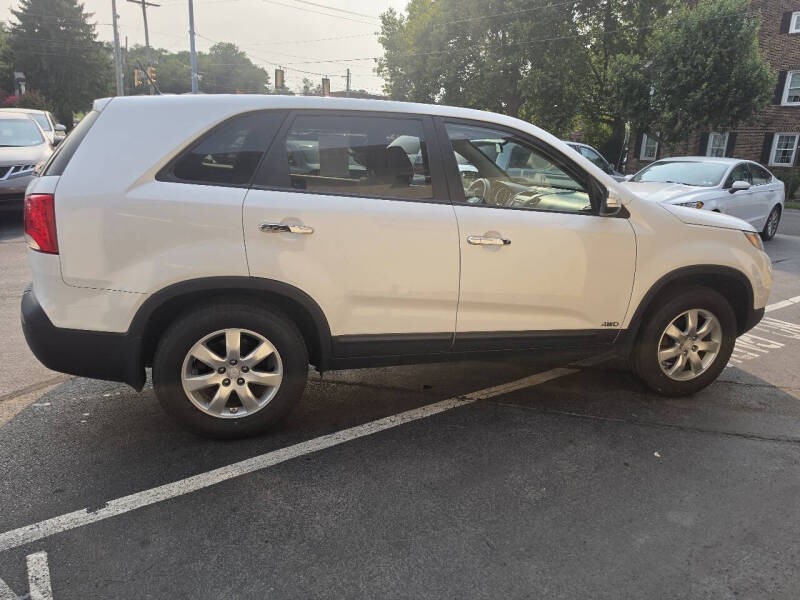 2011 Kia Sorento LX