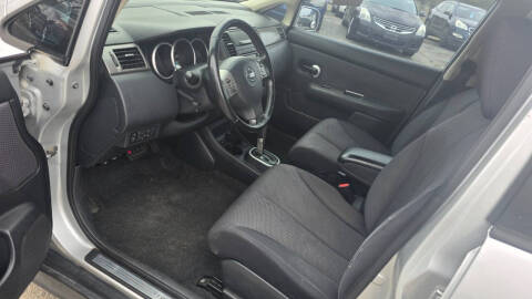 2009 Nissan Versa 1.8 SL