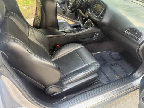 2016 Dodge Challenger SXT Plus