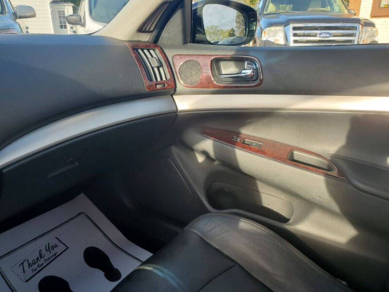 2011 Infiniti G25 Sedan x