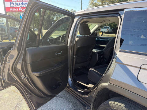 2023 Jeep Grand Cherokee Laredo