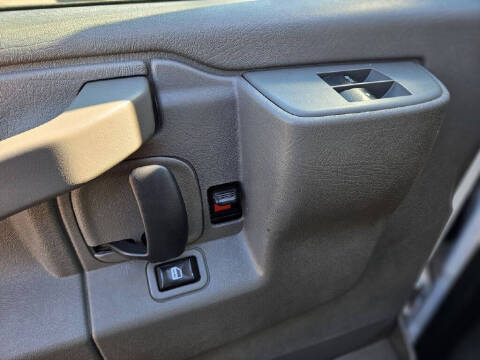 2017 Chevrolet Express 2500