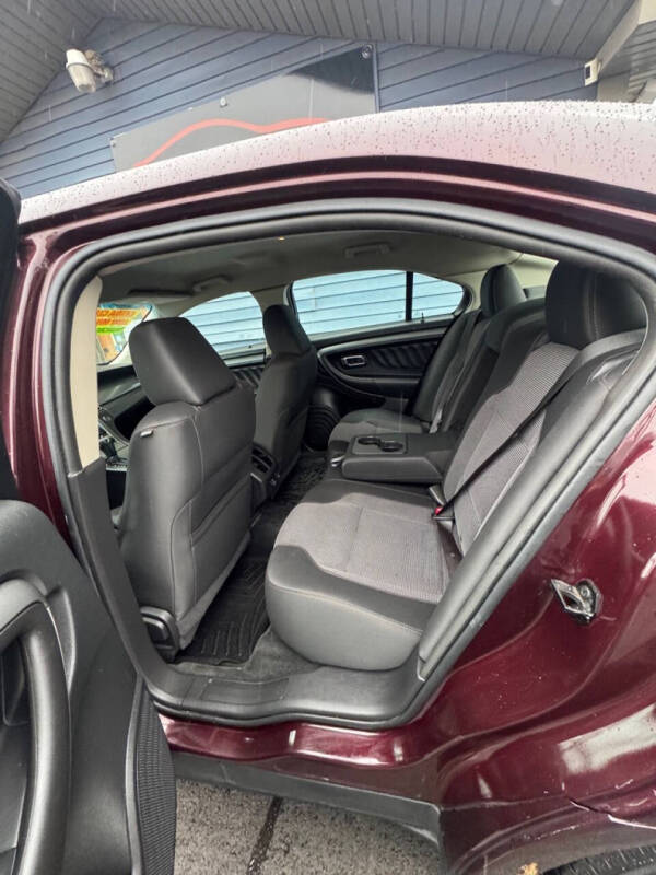 2011 Ford Taurus SEL