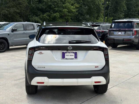 2026 Nissan Kicks SR