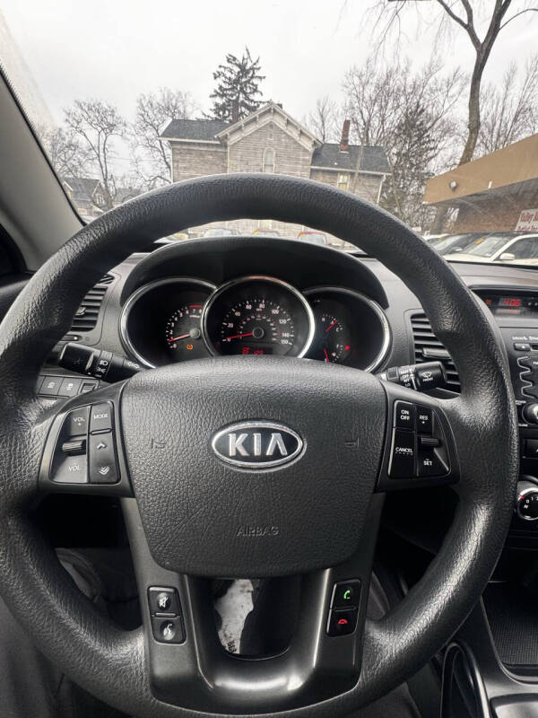 2011 Kia Sorento LX