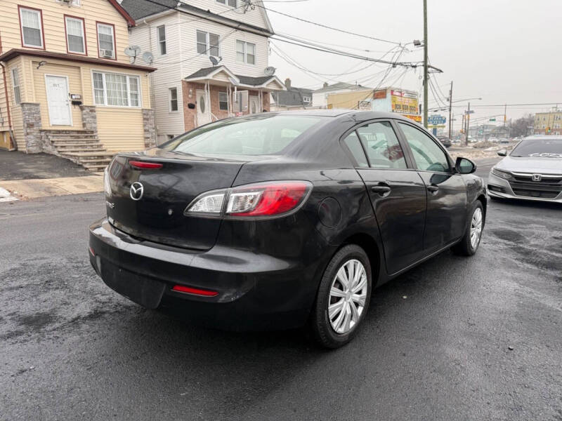 2013 Mazda MAZDA3 i SV