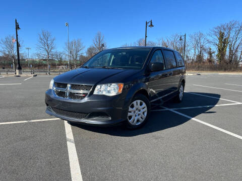 2014 Dodge Grand Caravan for sale at CLIFTON COLFAX AUTO MALL in Clifton NJ