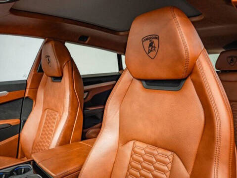 2022 Lamborghini Urus