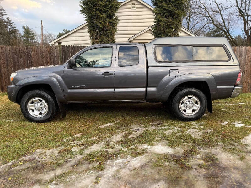 2011 Toyota Tacoma Base's photo