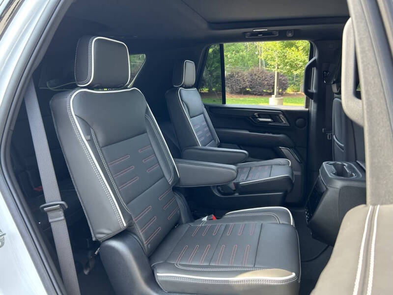2025 GMC Yukon AT4 Ultimate