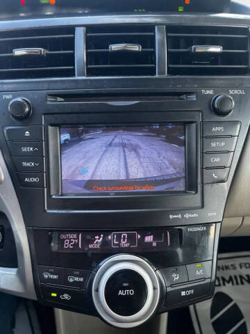 2014 Toyota Prius v
