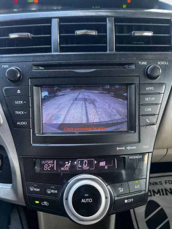 2014 Toyota Prius v