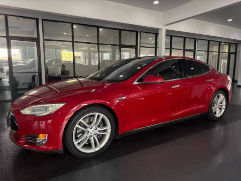 2015 Tesla Model S 70D