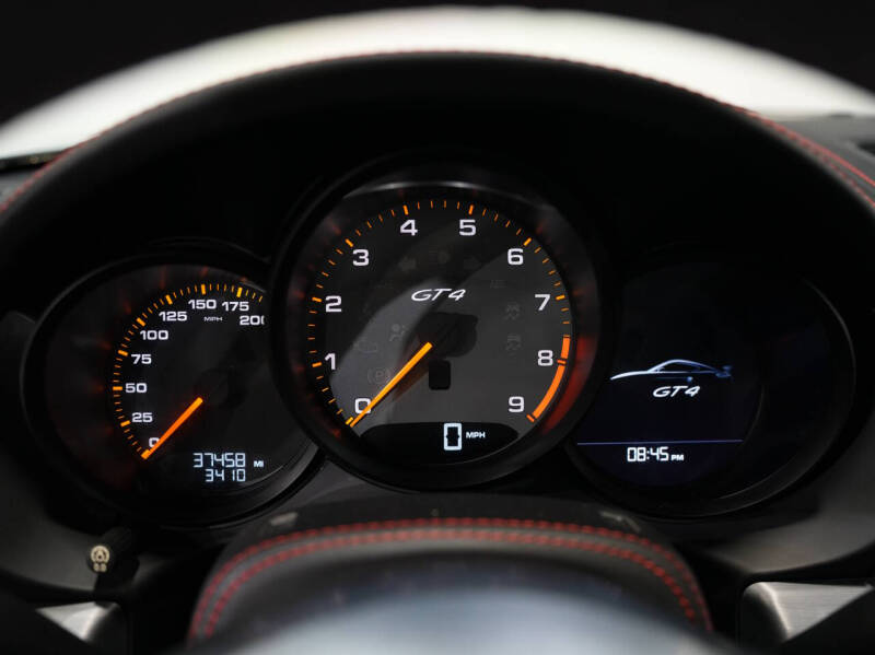 2016 Porsche Cayman GT4