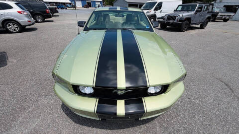 2005 Ford Mustang GT Deluxe
