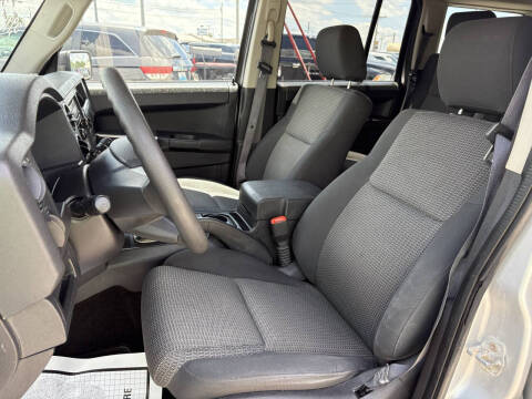 2008 Jeep Commander Sport