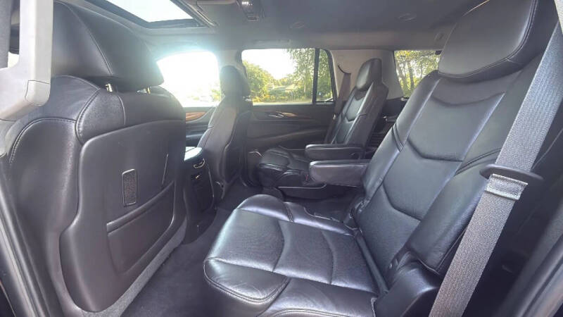 2015 Cadillac Escalade Luxury