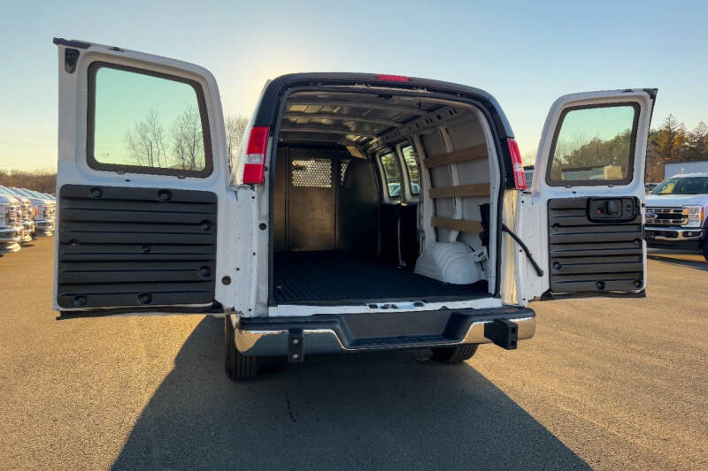 2024 GMC Savana 2500