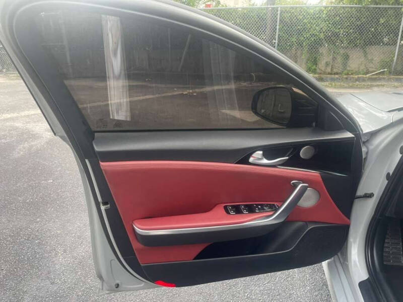 2021 Kia Stinger GT-Line