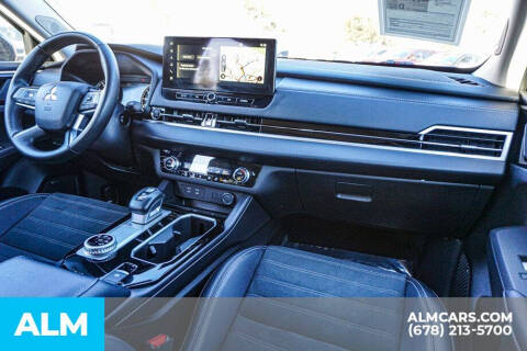 2025 Mitsubishi Outlander SE