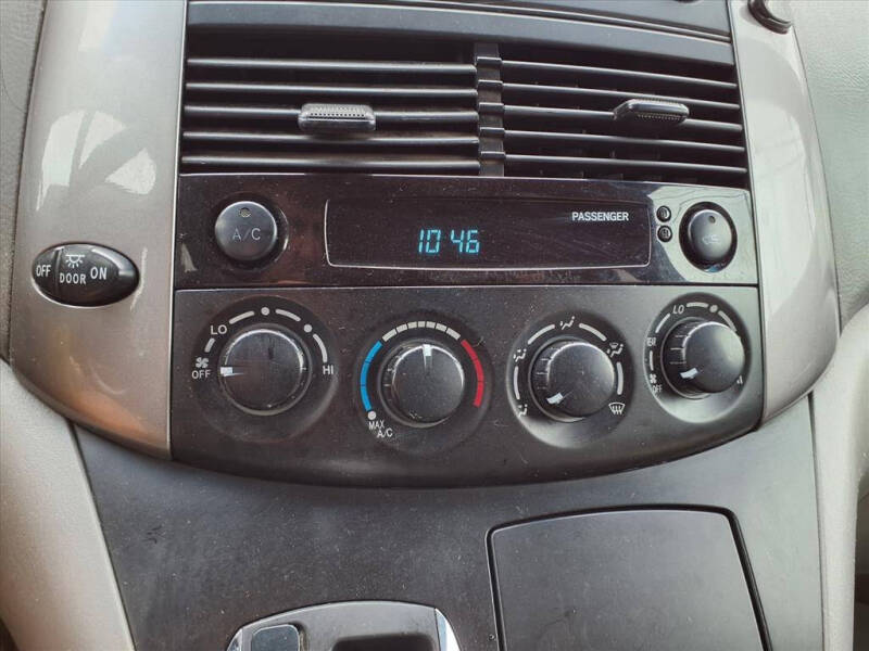 2007 Toyota Sienna LE 7-Passenger