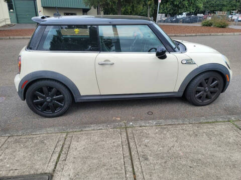 2009 MINI Cooper for sale at Blue Line Auto Group in Portland OR