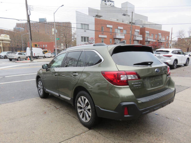 2018 Subaru Outback 2.5i Touring