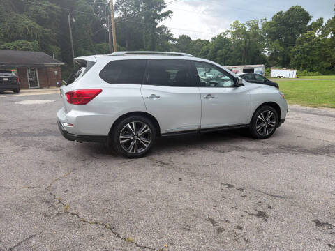 2017 Nissan Pathfinder Platinum