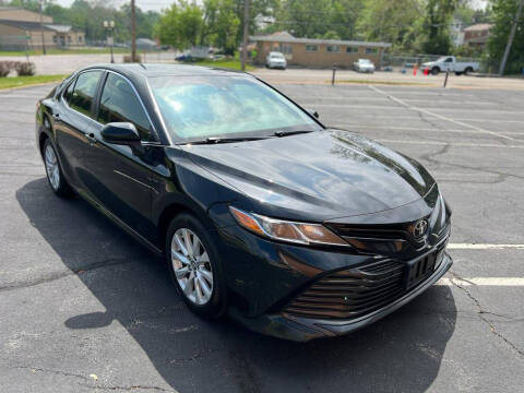 2018 Toyota Camry for sale at Premium Motors in Saint Louis MO