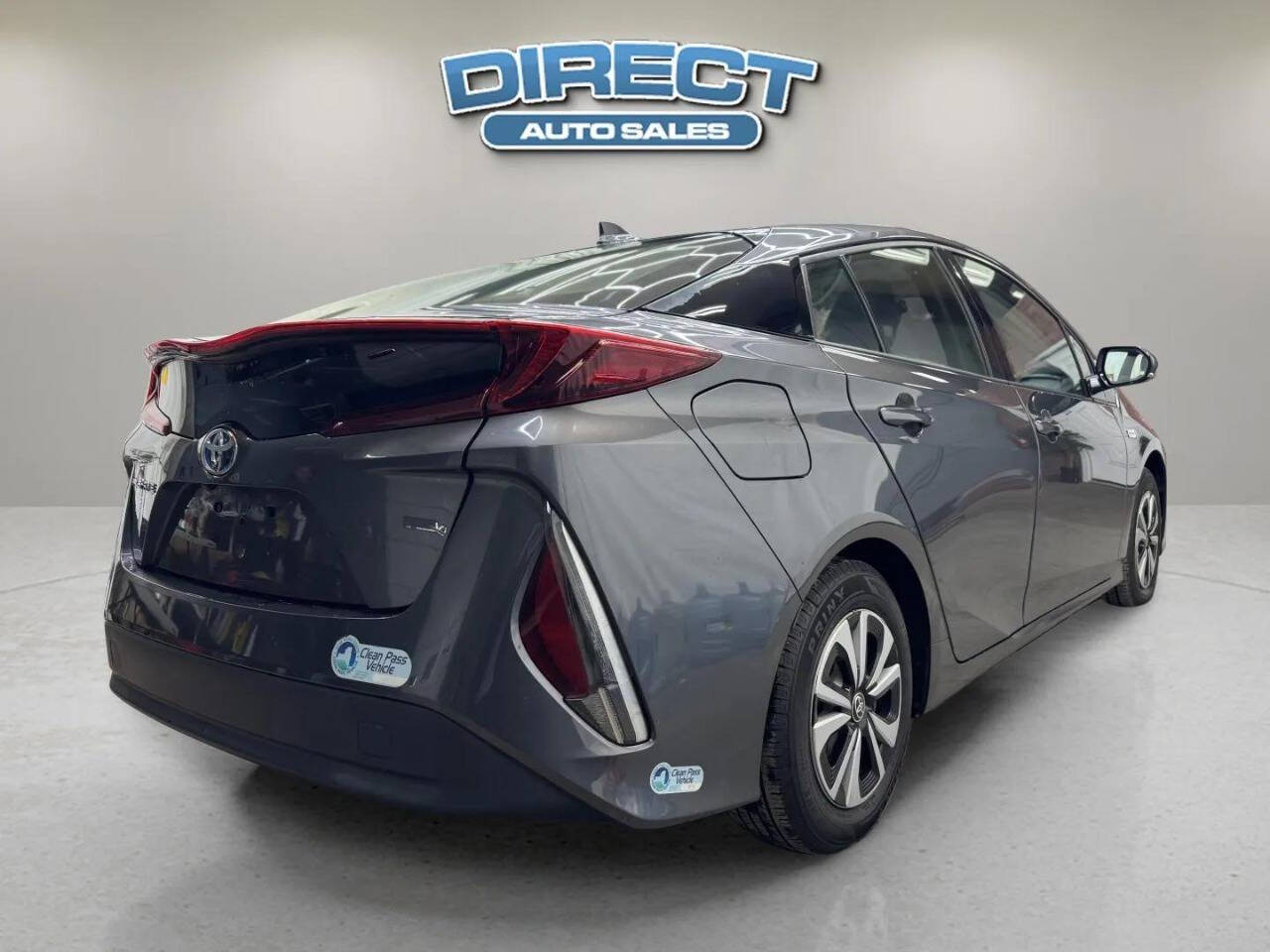 2017 Toyota Prius Prime Plus 4dr Hatchback - Gray exterior view 6