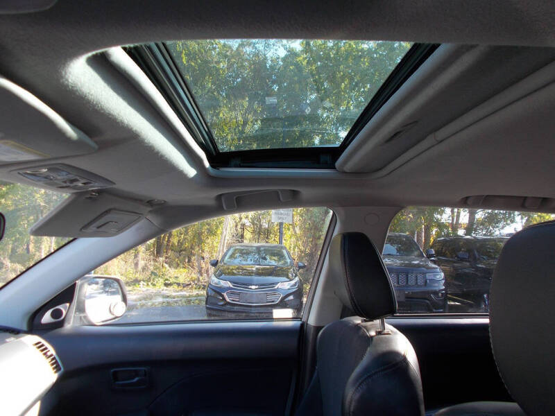 2008 Mitsubishi Outlander SE