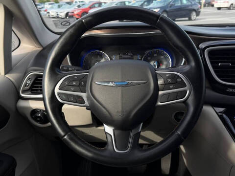 2017 Chrysler Pacifica Touring Plus