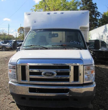 2023 Ford E-350