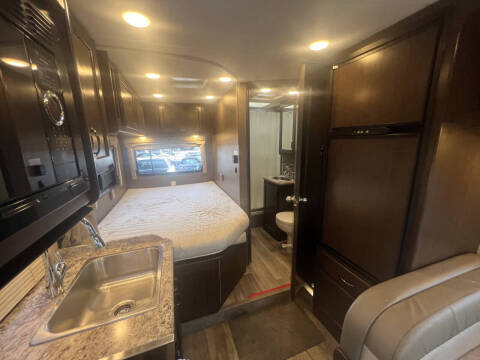 2019 Thor Motor Coach Freedom Elite