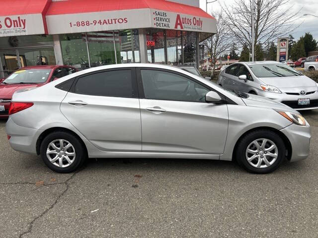 2012 Hyundai Accent GLS photo 4