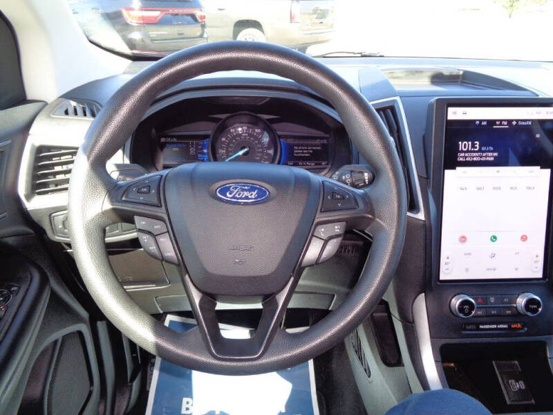2022 Ford Edge SE