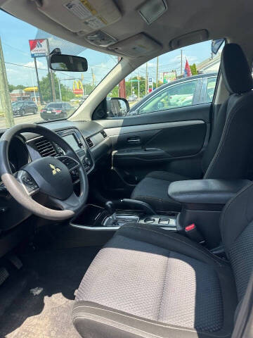 2018 Mitsubishi Outlander ES