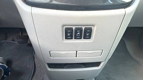 2012 Nissan Quest