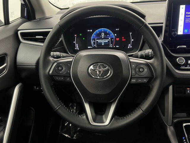 2024 Toyota Corolla Cross XLE