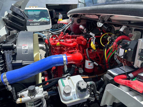 2025 Freightliner M2 106