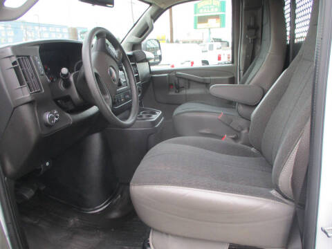 2022 GMC Savana 2500