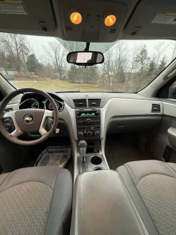 2011 Chevrolet Traverse LS