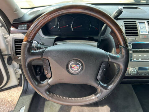 2011 Cadillac DTS Luxury Collection