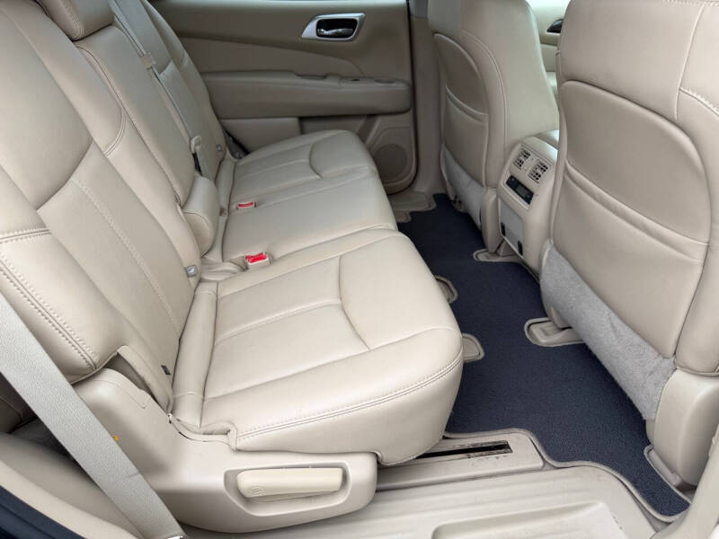 2014 Nissan Pathfinder SL
