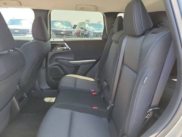 2024 Mitsubishi Outlander ES